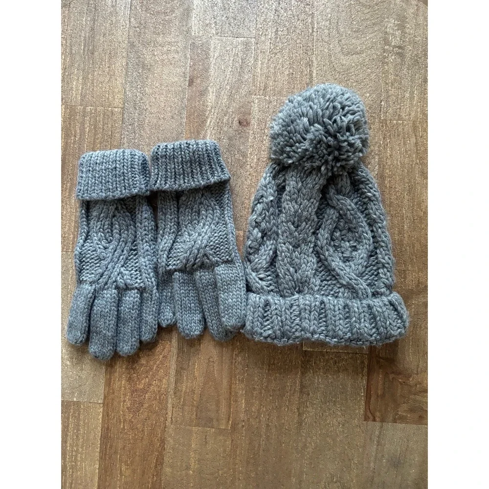 Gray knit cable knit pom pom hat and mittens set